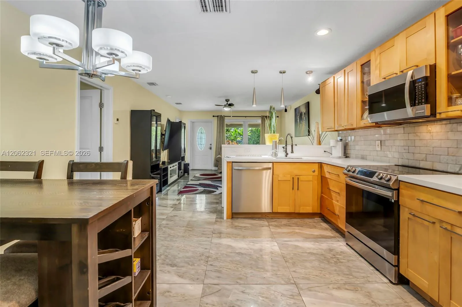 2115 NE 15th Ave, Wilton Manors, FL 33305 photo 8