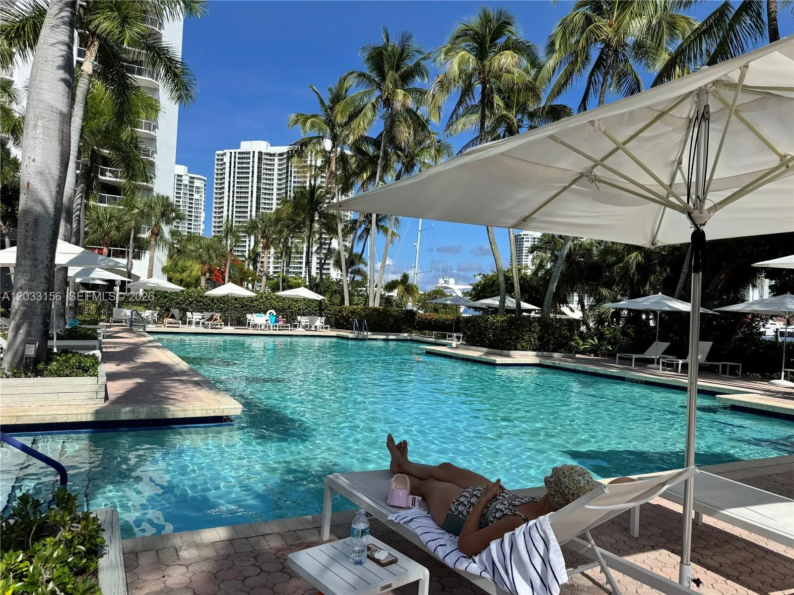 3610 Yacht Club Dr # 312, Aventura, FL 33180