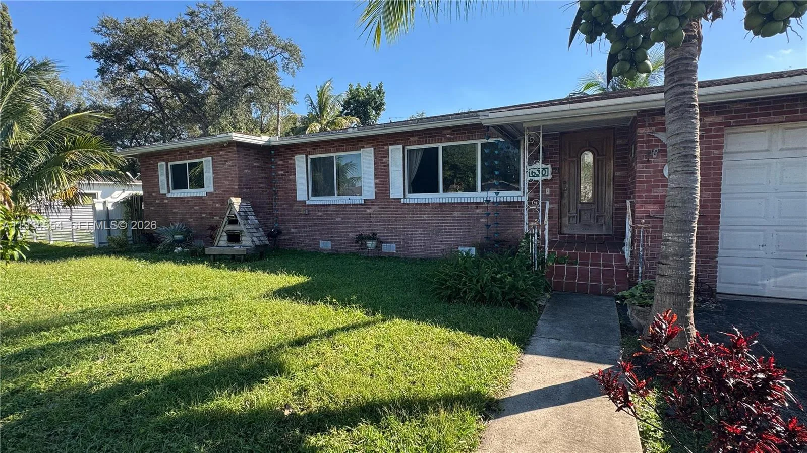 630 NE 165th St, Miami, FL 33162 photo 2