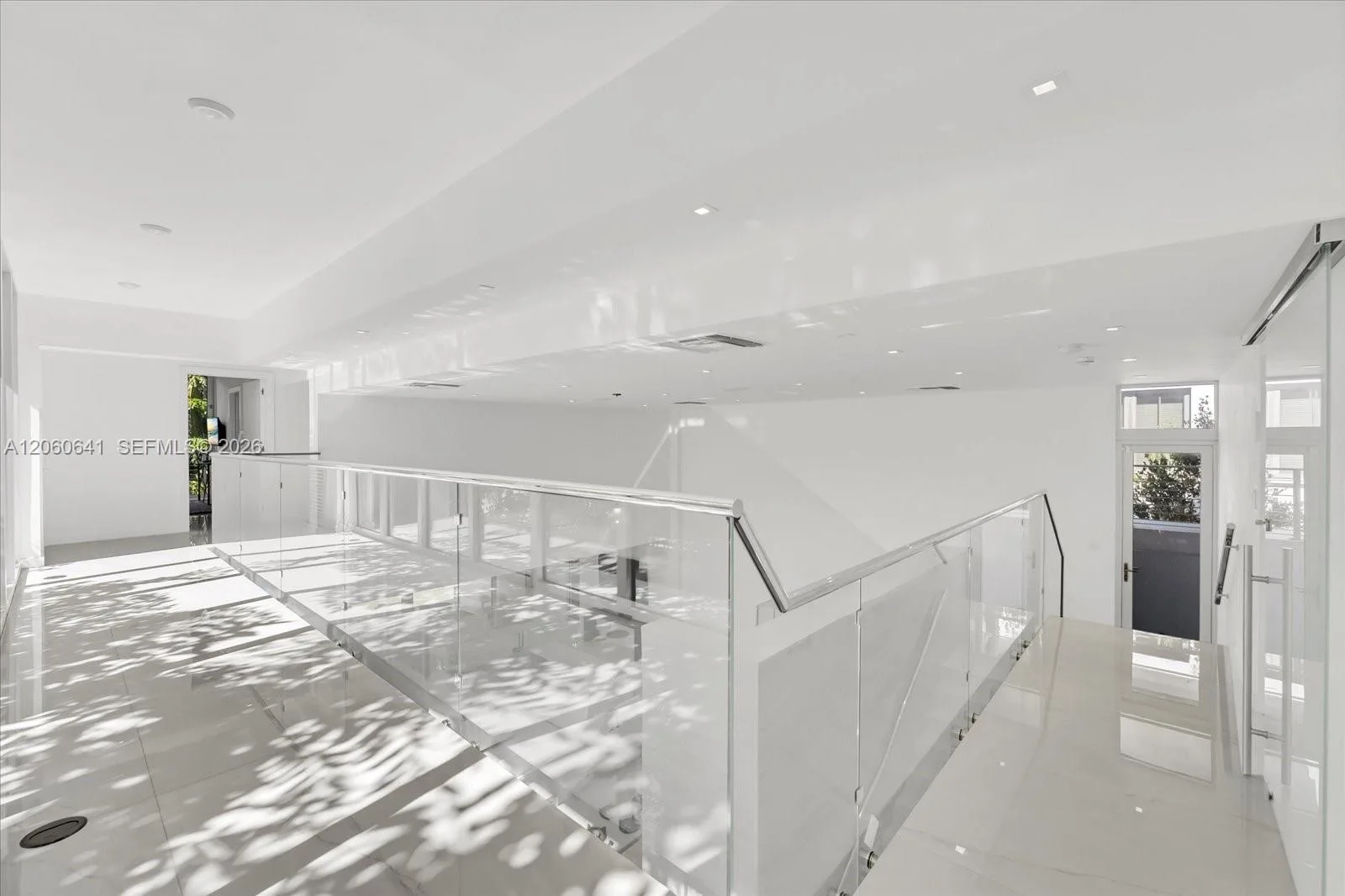 7830 Atlantic Way, Miami Beach, FL 33141 photo 12