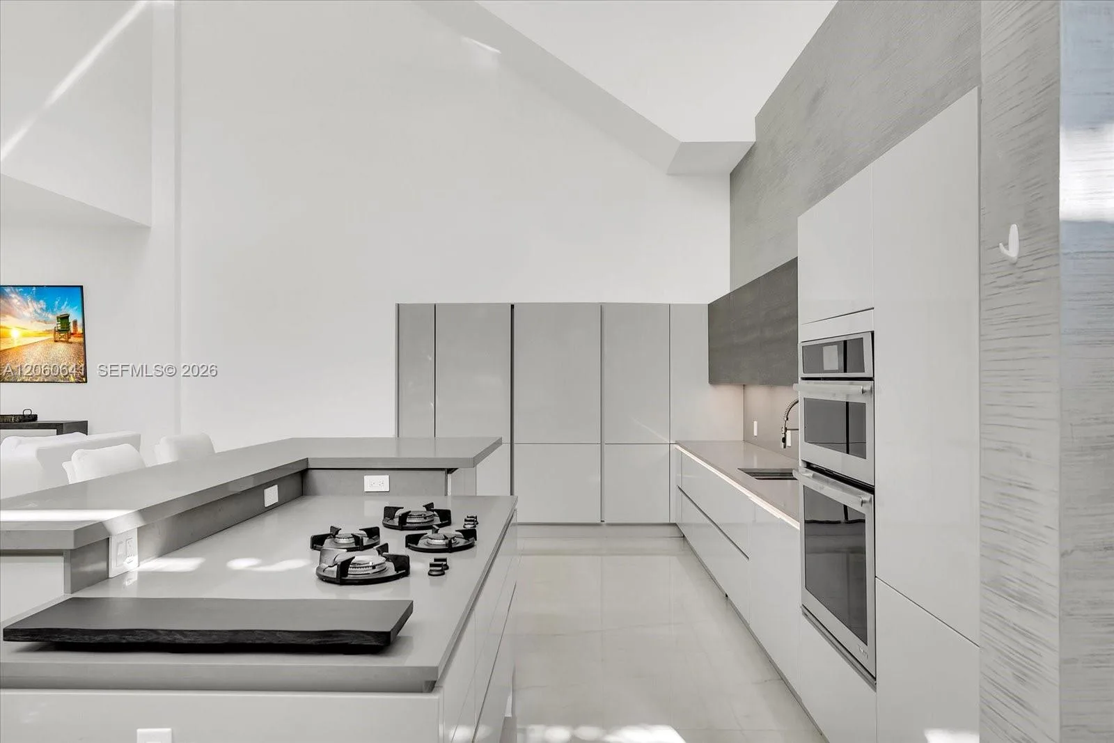 7830 Atlantic Way, Miami Beach, FL 33141 photo 4