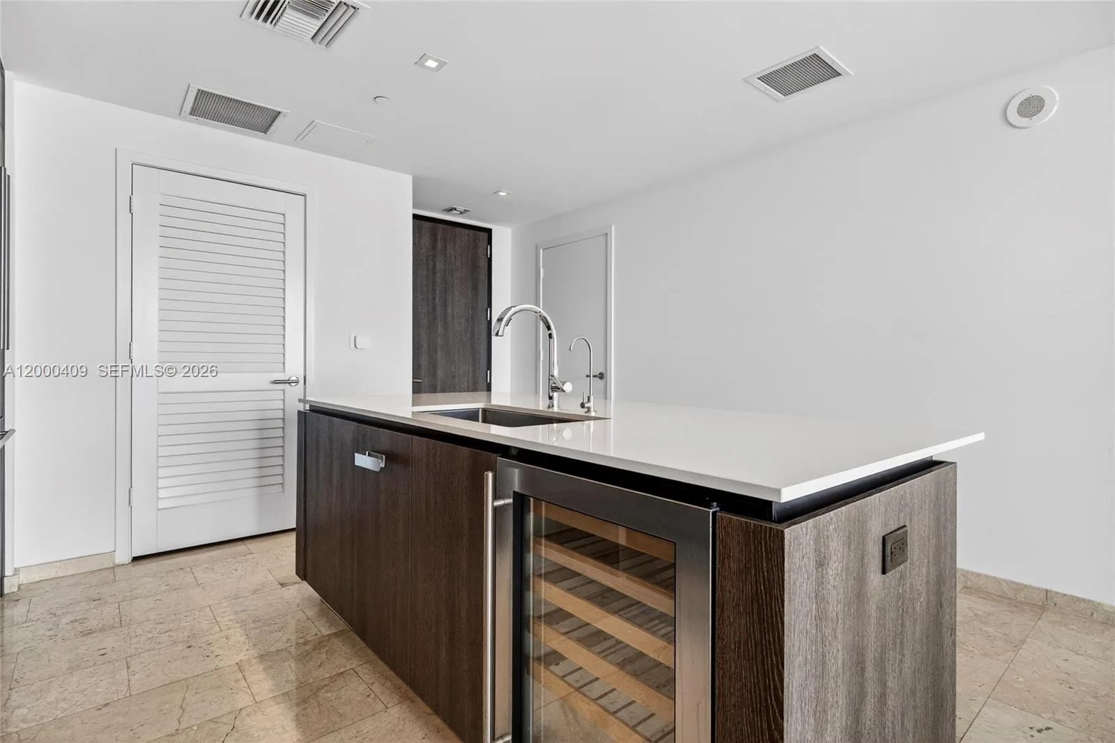 68 SE 6th St # 3906, Miami, FL 33131 photo 6