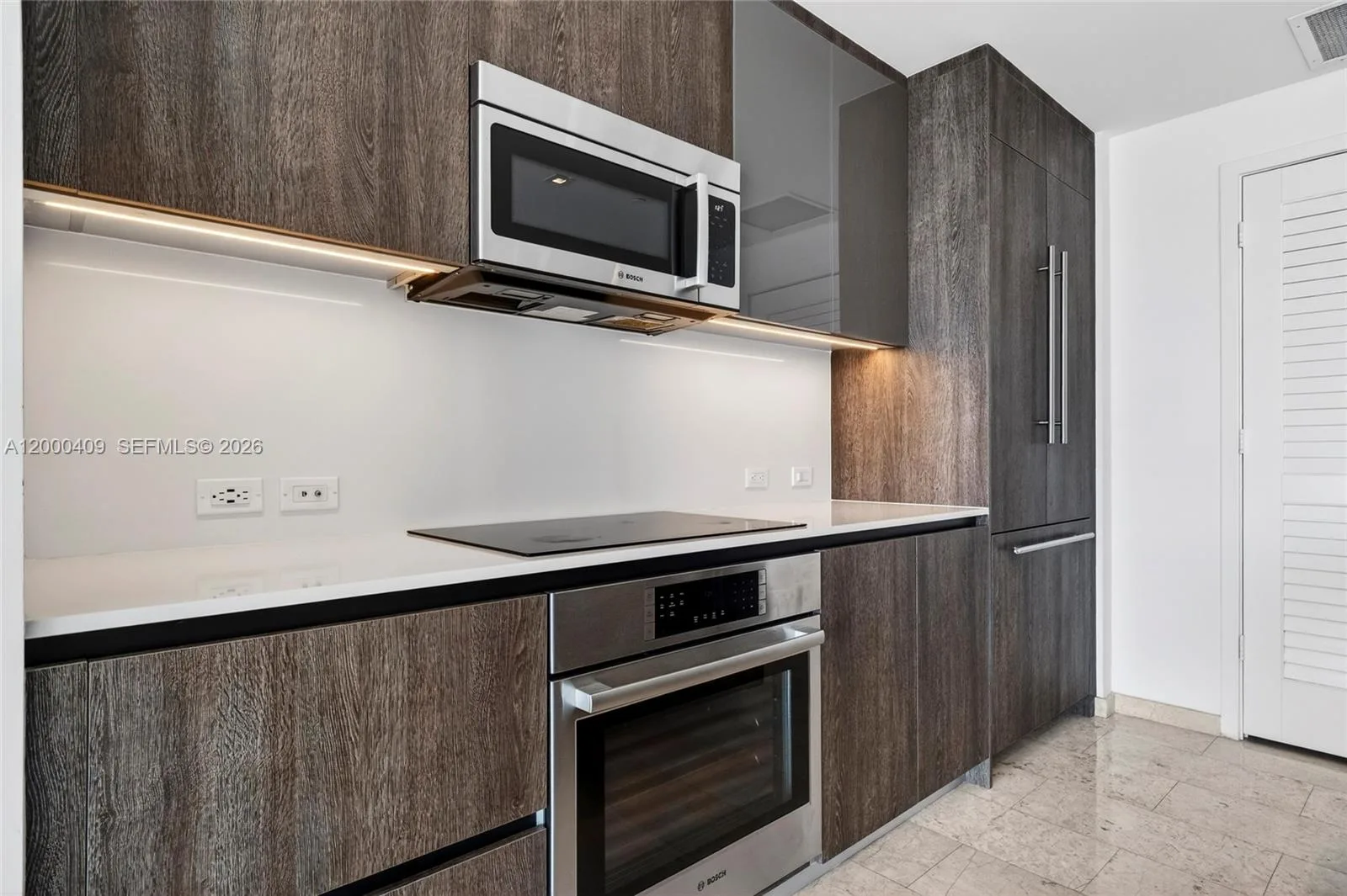 68 SE 6th St # 3906, Miami, FL 33131 photo 7