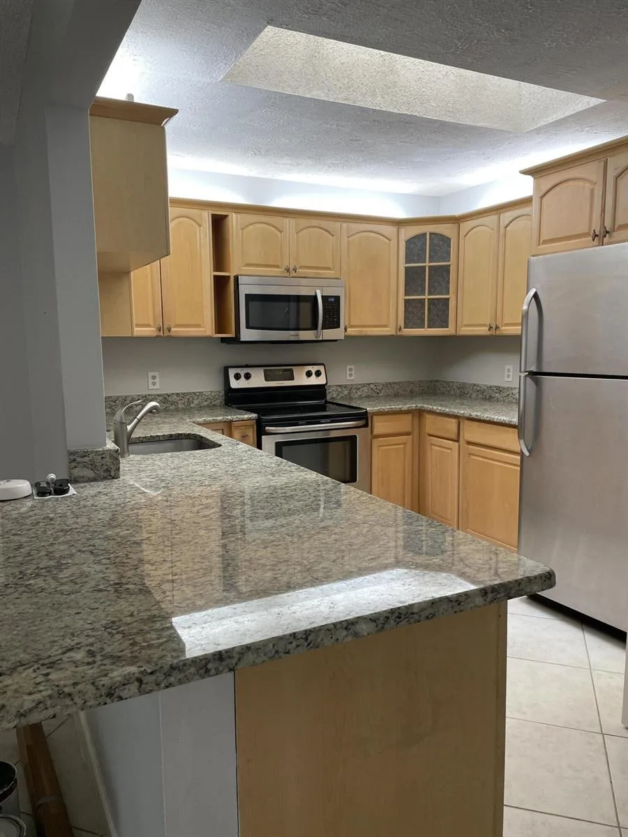 9037 SE HOBE RIDGE Avenue, Hobe Sound, FL 33455