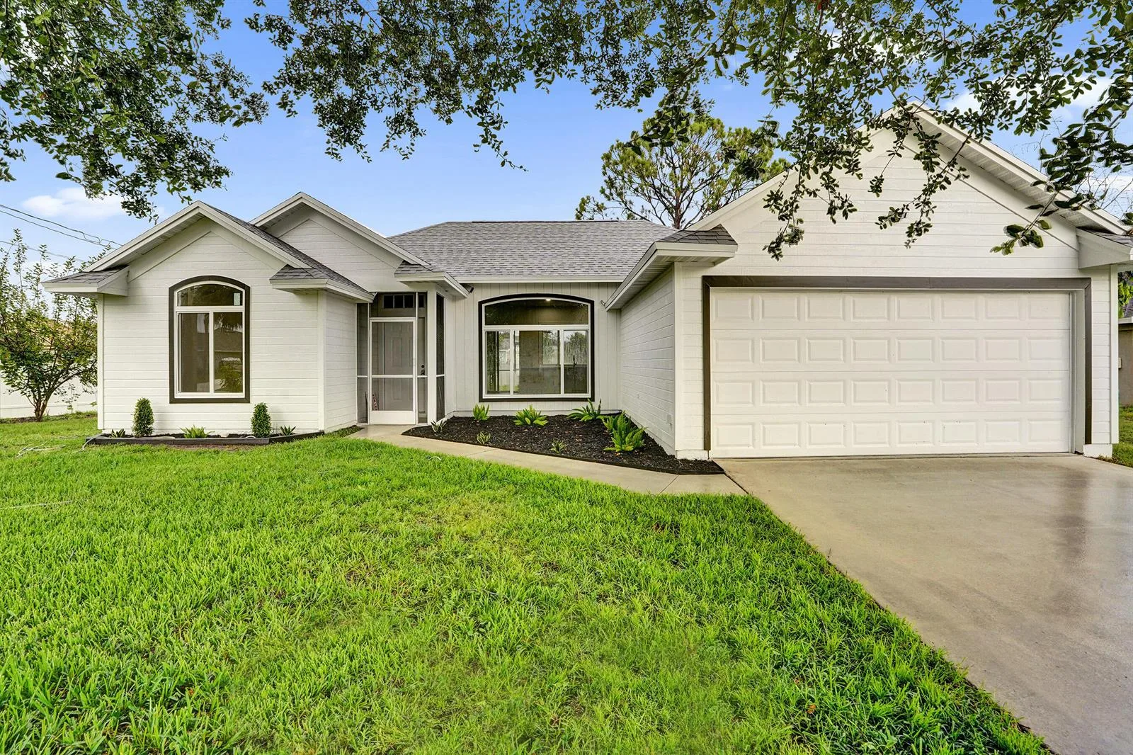 1237 SW Edinburgh Drive, Port St. Lucie, FL 34953