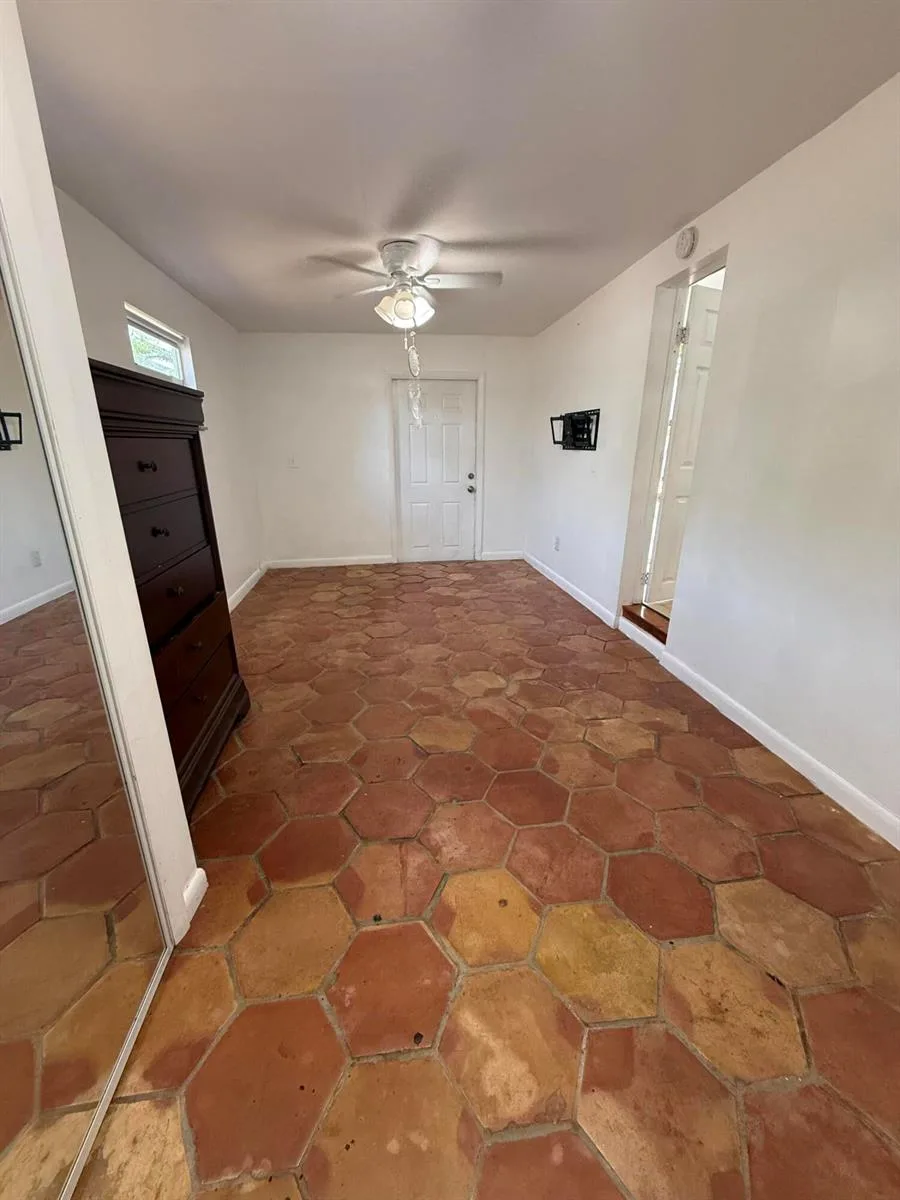 51 SW 13TH Street, Dania Beach, FL 33004 photo 3