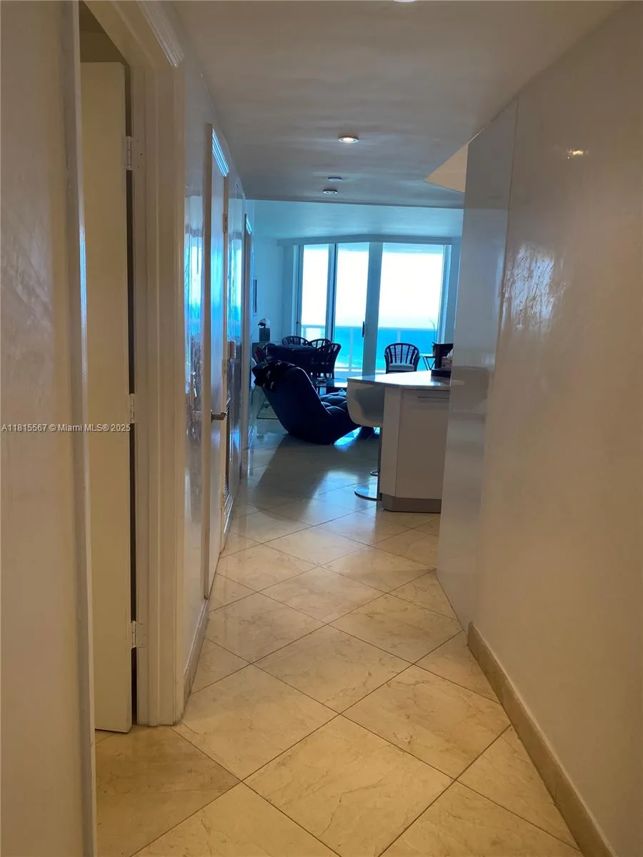 4779 COLLINS AV # 3008, Miami Beach, FL 33140