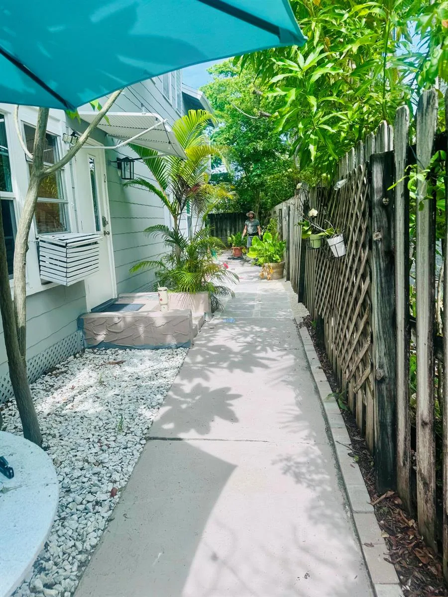 204 S M Street # Upstairs Unit, FL 33460