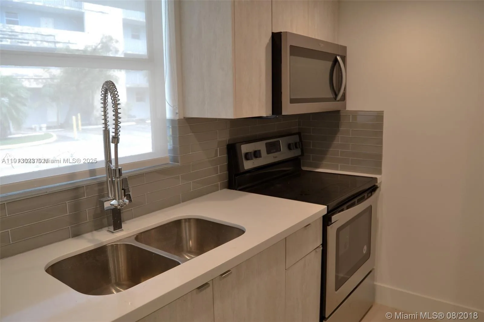 9375 Fontainebleau Blvd # L122, Miami, FL 33172 photo 3