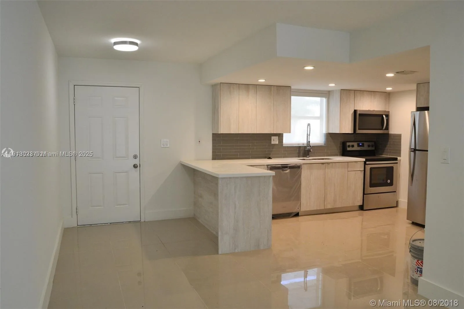 9375 Fontainebleau Blvd # L122, Miami, FL 33172 photo 4