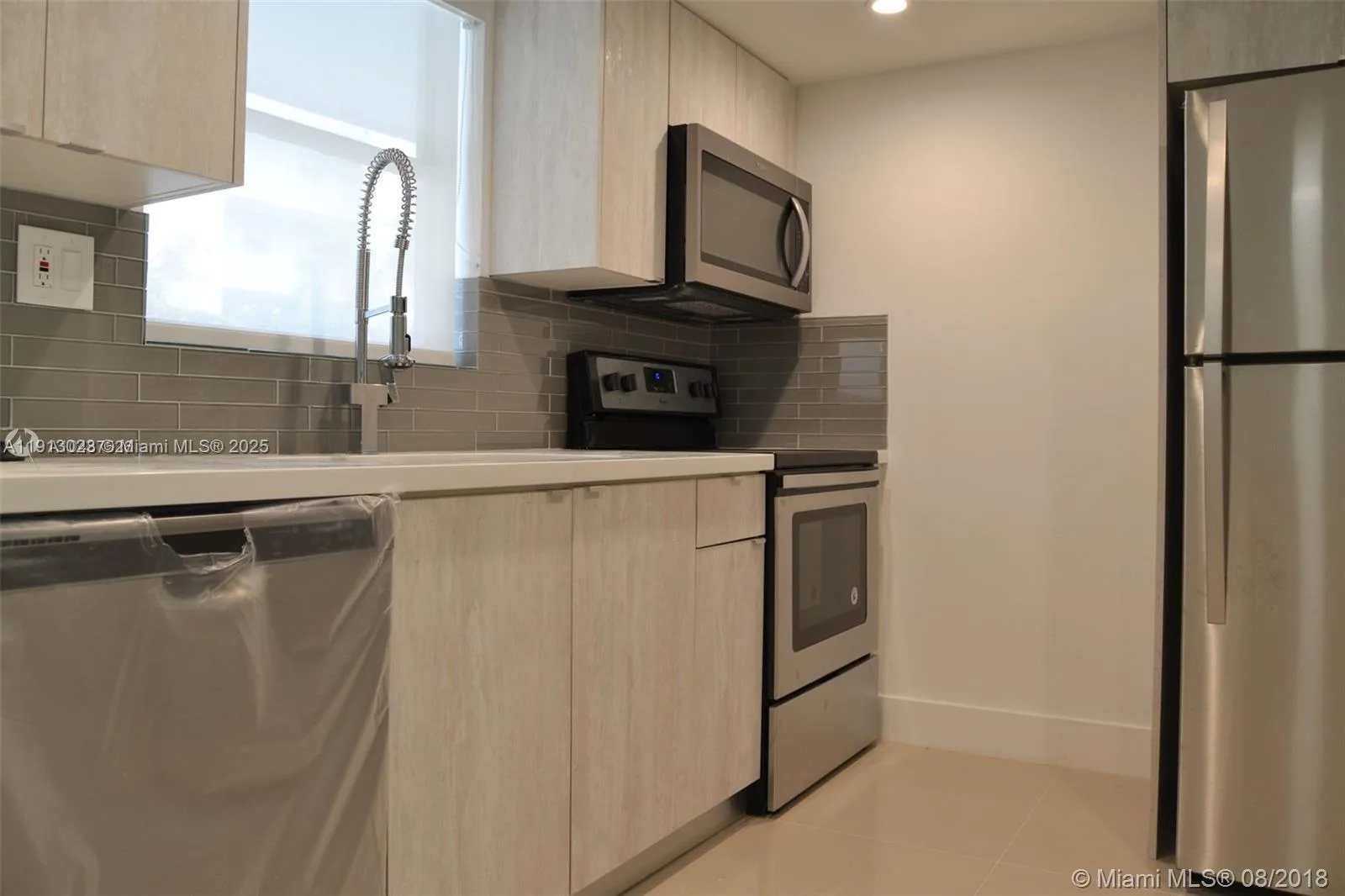 9375 Fontainebleau Blvd # L122, Miami, FL 33172 photo 6