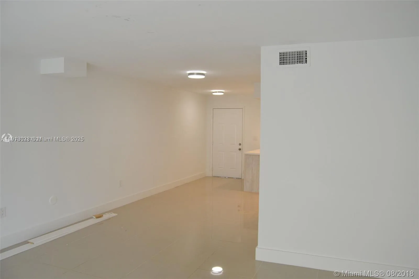 9375 Fontainebleau Blvd # L122, Miami, FL 33172 photo 9
