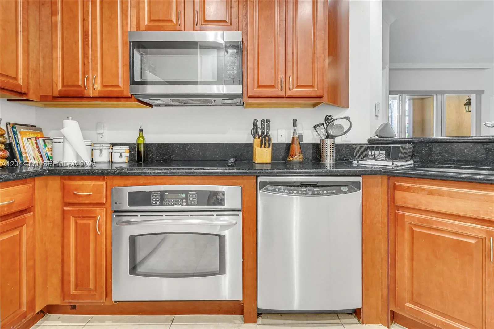 16100 Emerald Estates Dr # 298, Weston, FL 33331 photo 3