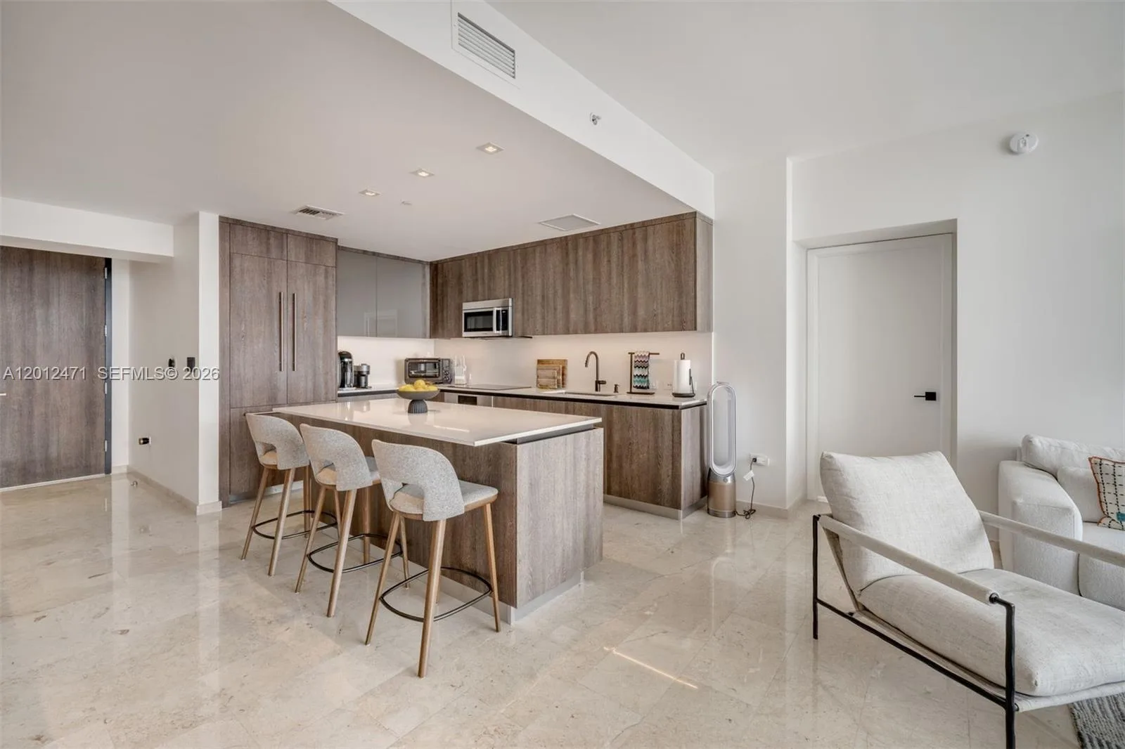 68 SE 6th St # 3407, Miami, FL 33131 photo 10