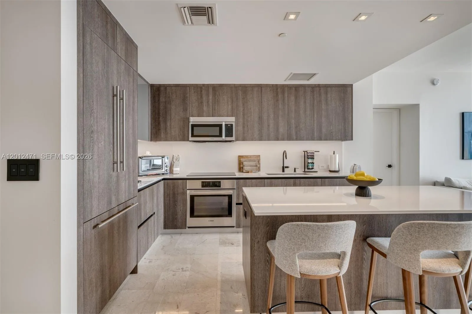 68 SE 6th St # 3407, Miami, FL 33131 photo 7