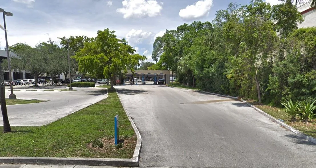 900 NE 125th St # out parcel, North Miami, FL 33161 photo 3