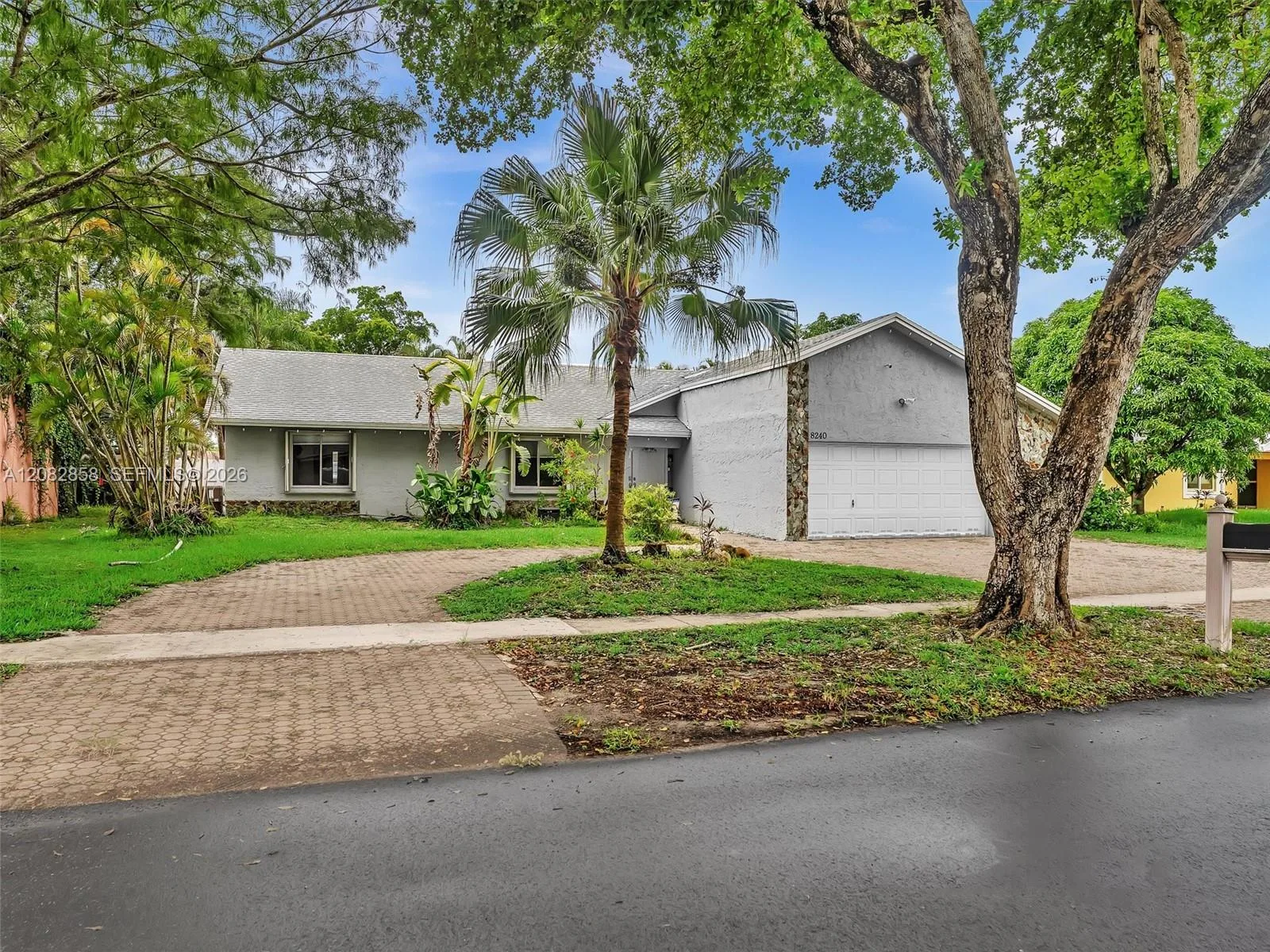 8240 NW 54th St # 8240, Lauderhill, FL 33351
