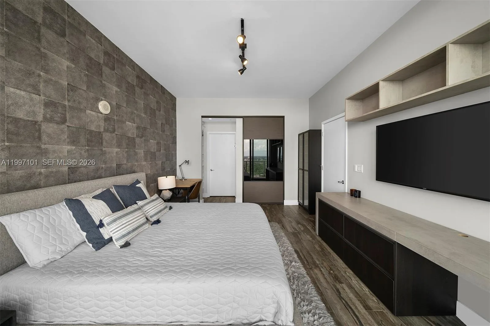 3470 E Coast Ave # H2403, Miami, FL 33137 photo 9
