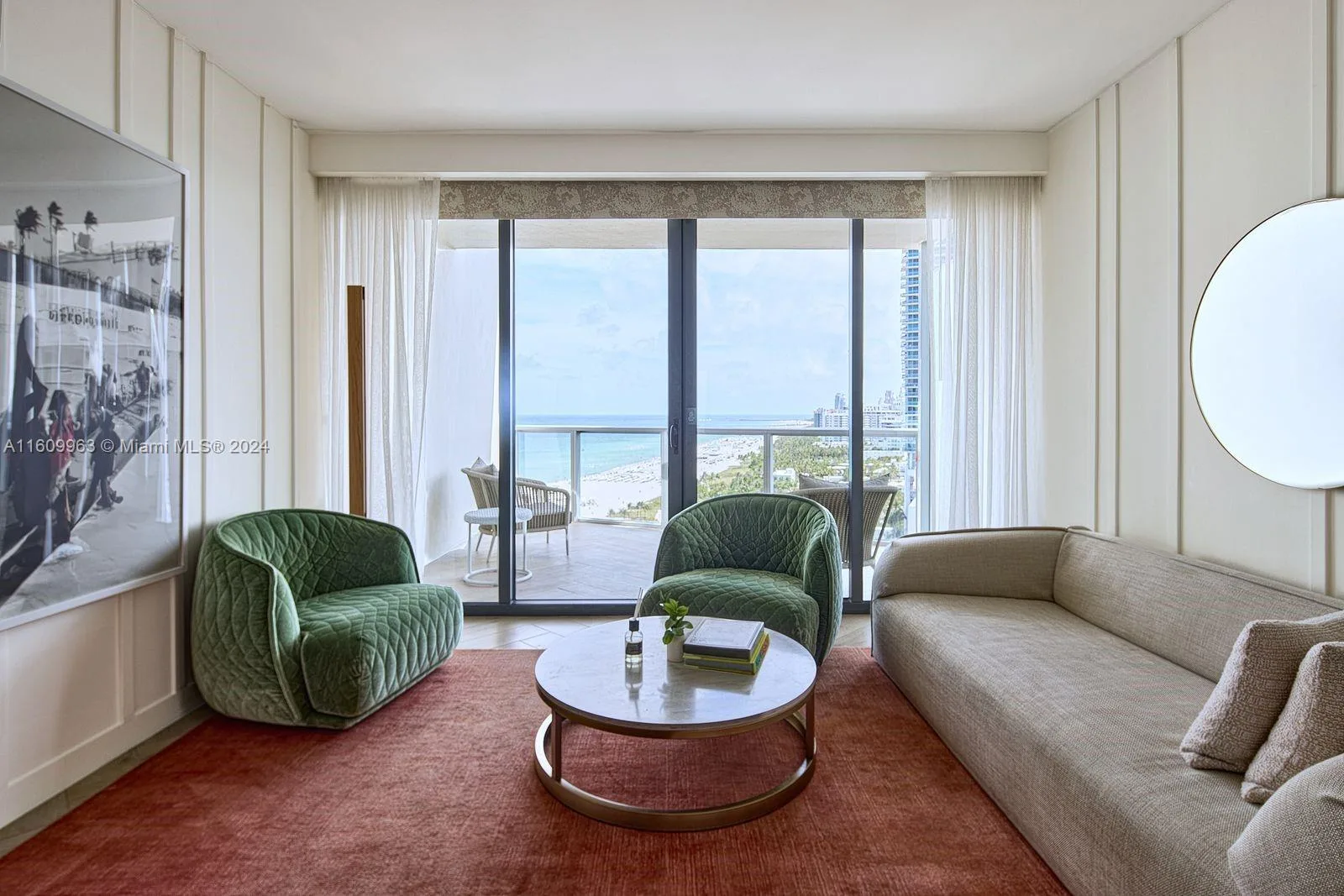 2201 Collins Ave # 1718, Miami Beach, FL 33139