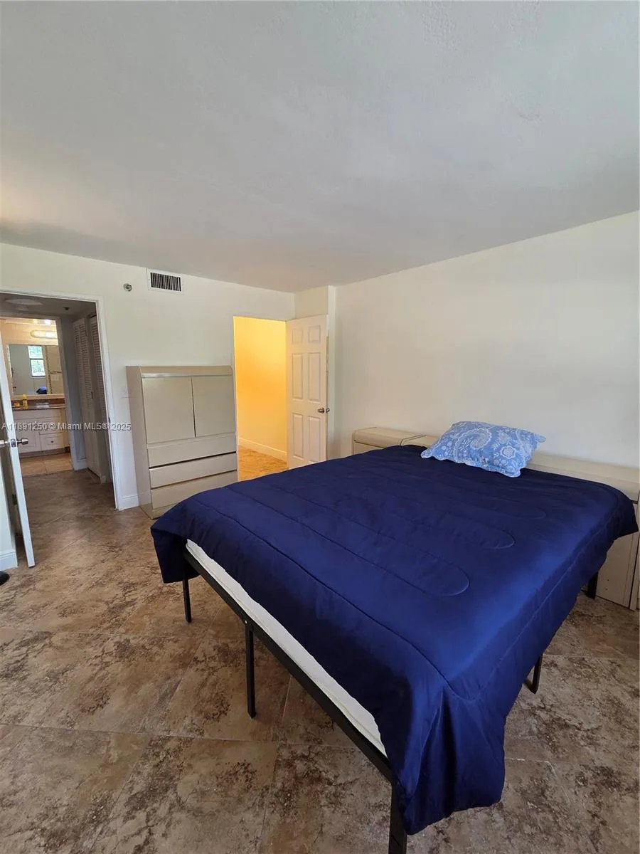 210 174th St # L18, Sunny Isles Beach, FL 33160 photo 11
