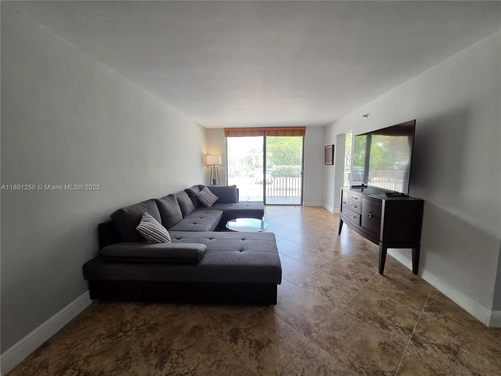 210 174th St # L18, Sunny Isles Beach, FL 33160 photo 3