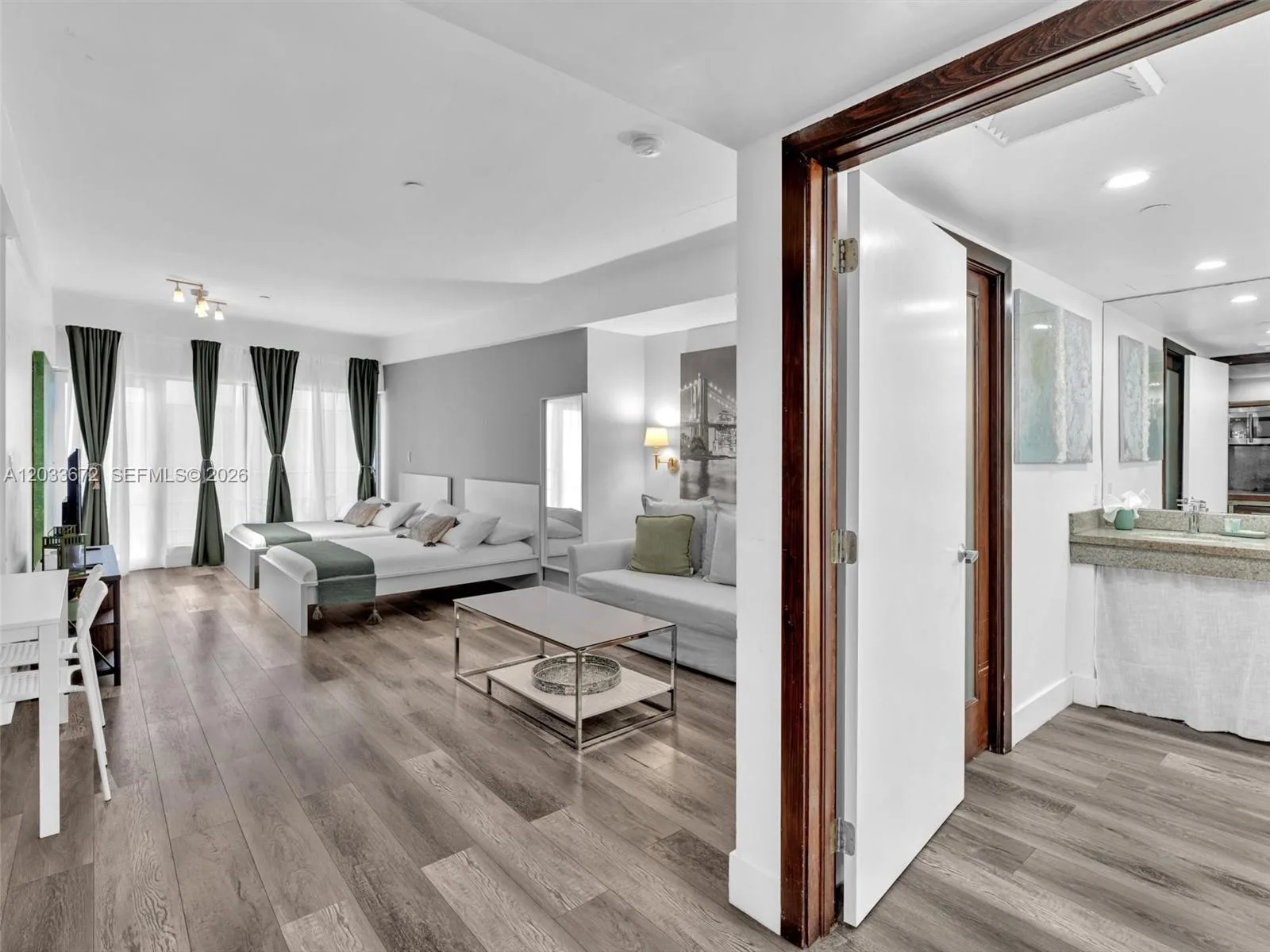 1052 Ocean Dr # C203, Miami Beach, FL 33139 photo 13