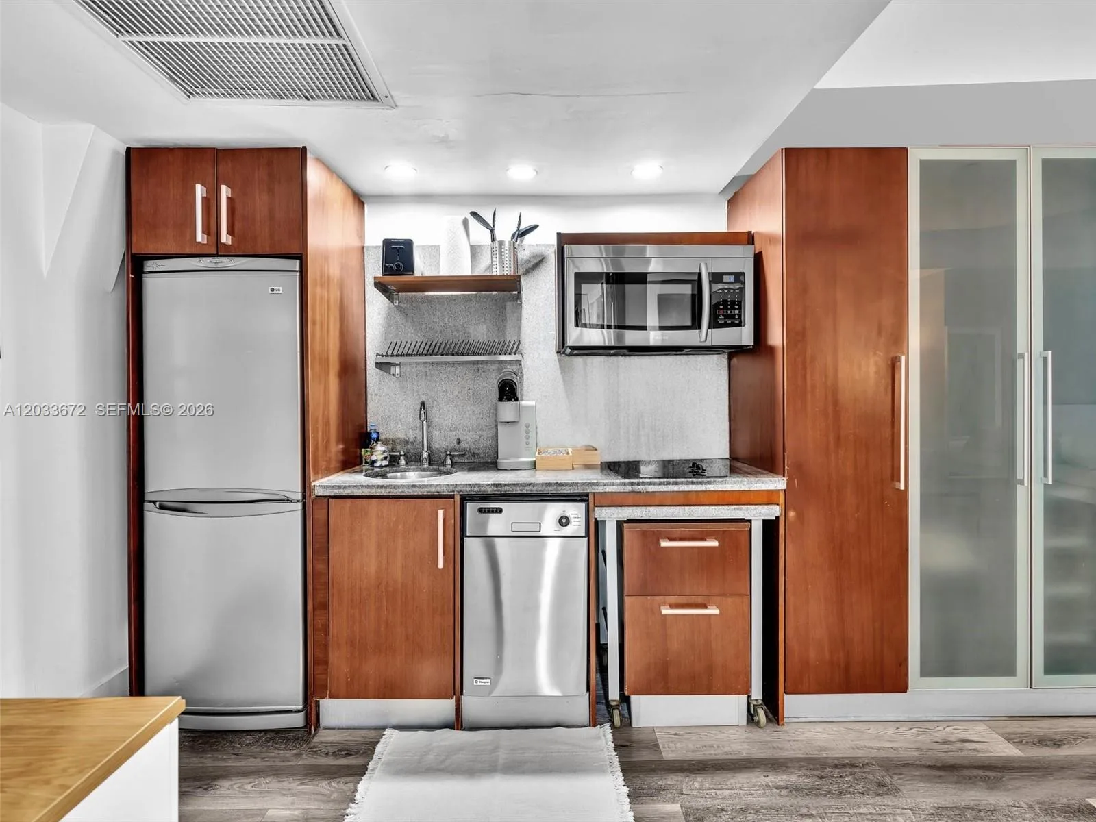 1052 Ocean Dr # C203, Miami Beach, FL 33139 photo 8