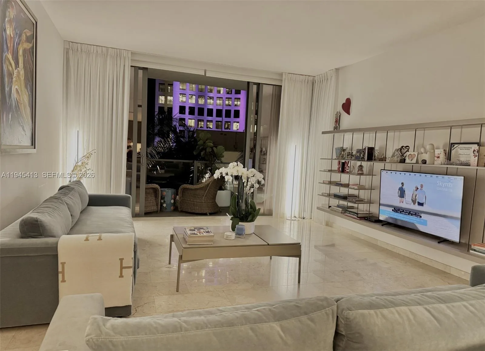 68 SE 6th St # 903, Miami, FL 33131 photo 3