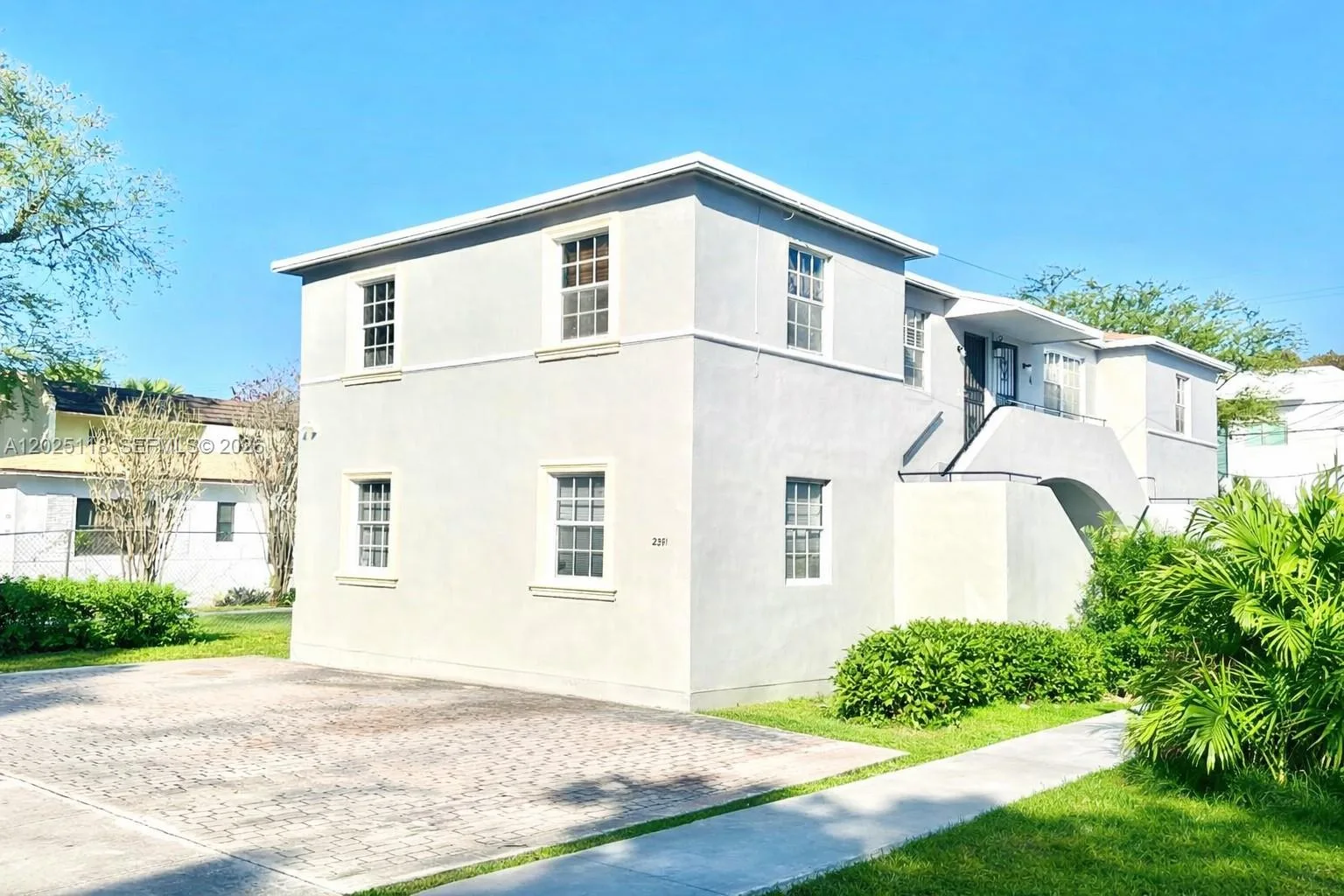 2371 SW 27th St, Miami, FL 33133