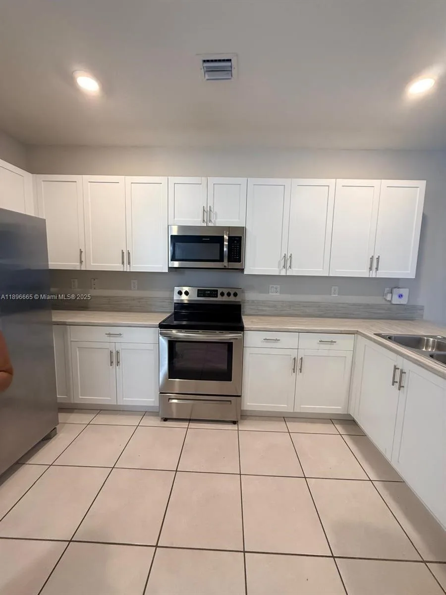 12715 SW 230th Ter, Miami, FL 33170 photo 2