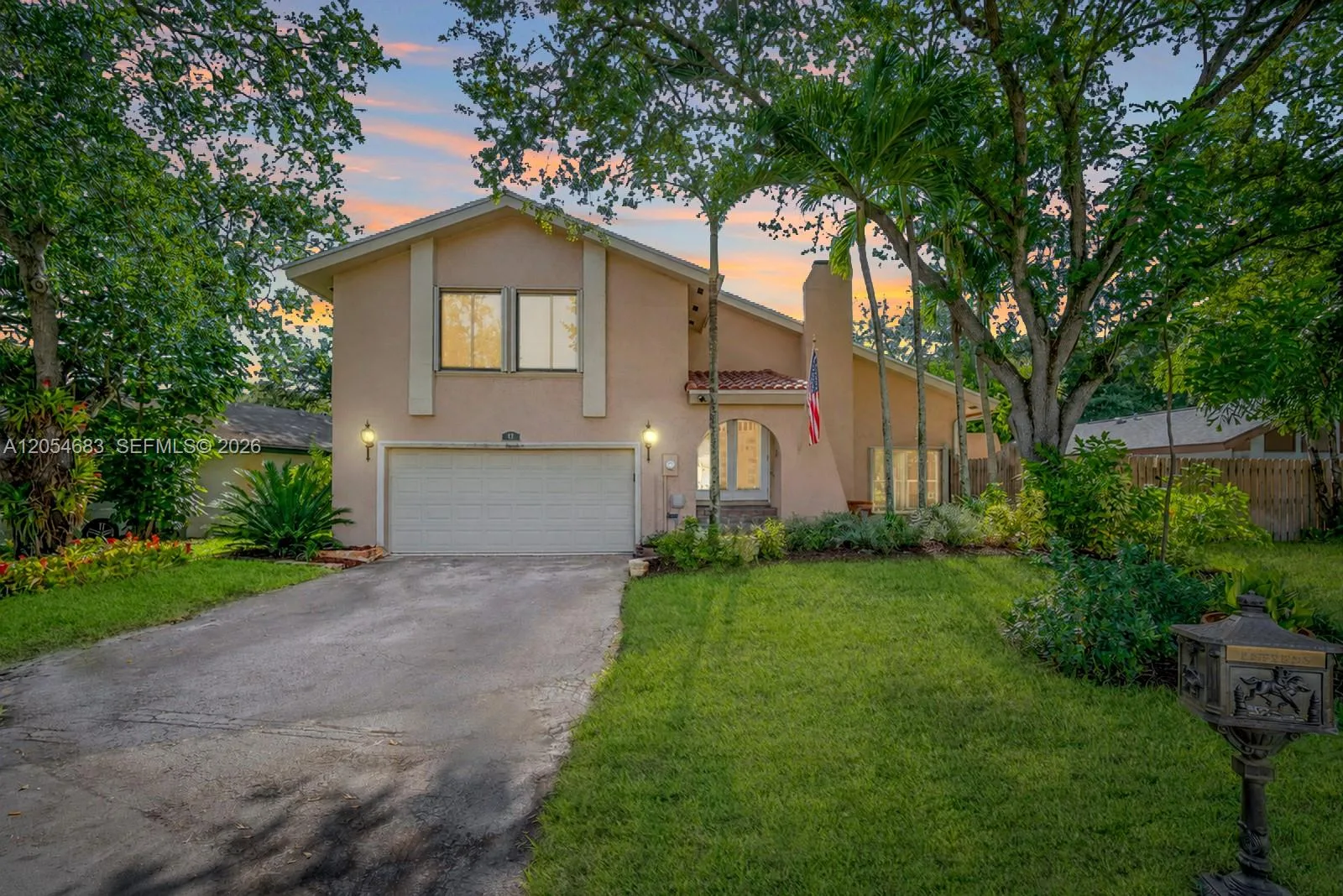 42 Birch Dr, Cooper City, FL 33026 photo 2