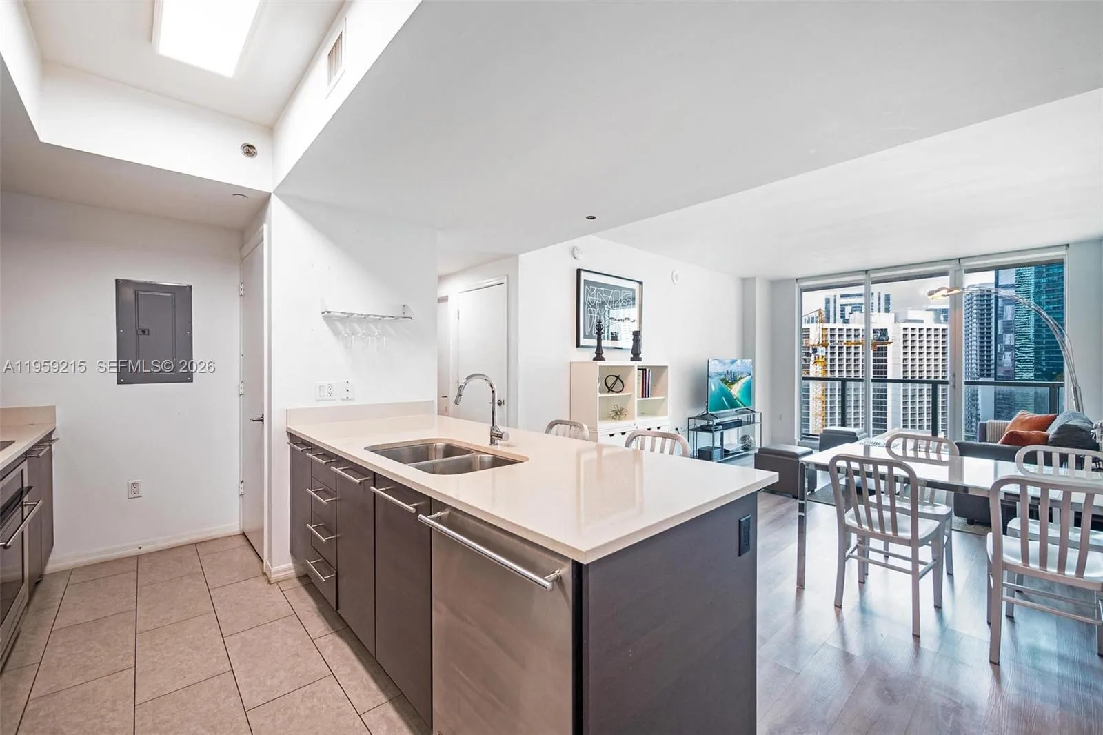 500 Brickell Ave # 1903, Miami, FL 33131 photo 6