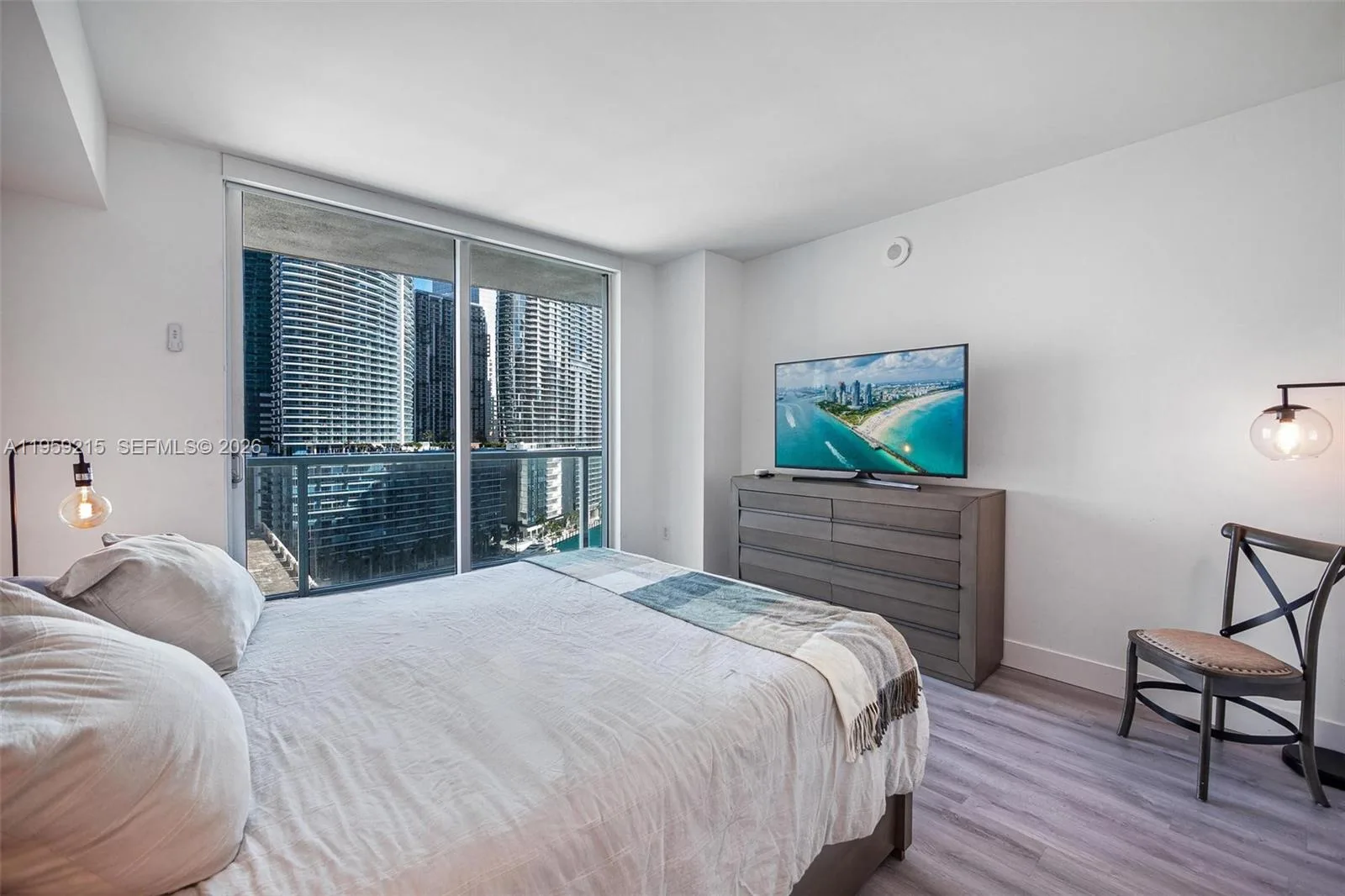 500 Brickell Ave # 1903, Miami, FL 33131 photo 9