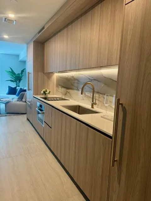 77 SE 5th St # 1508, Miami, FL 33131
