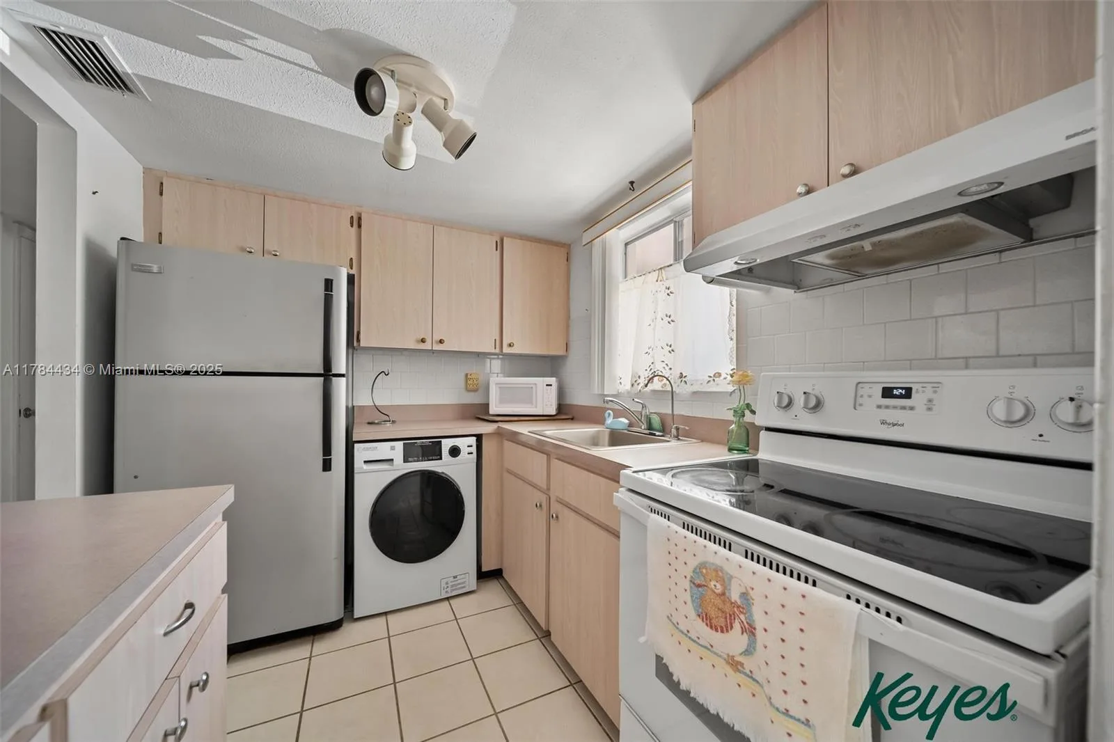 2113 Canal # B2, Bradenton, FL 34207 photo 3