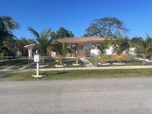11775 SW 173rd Ter, Miami, FL 33177 photo 2