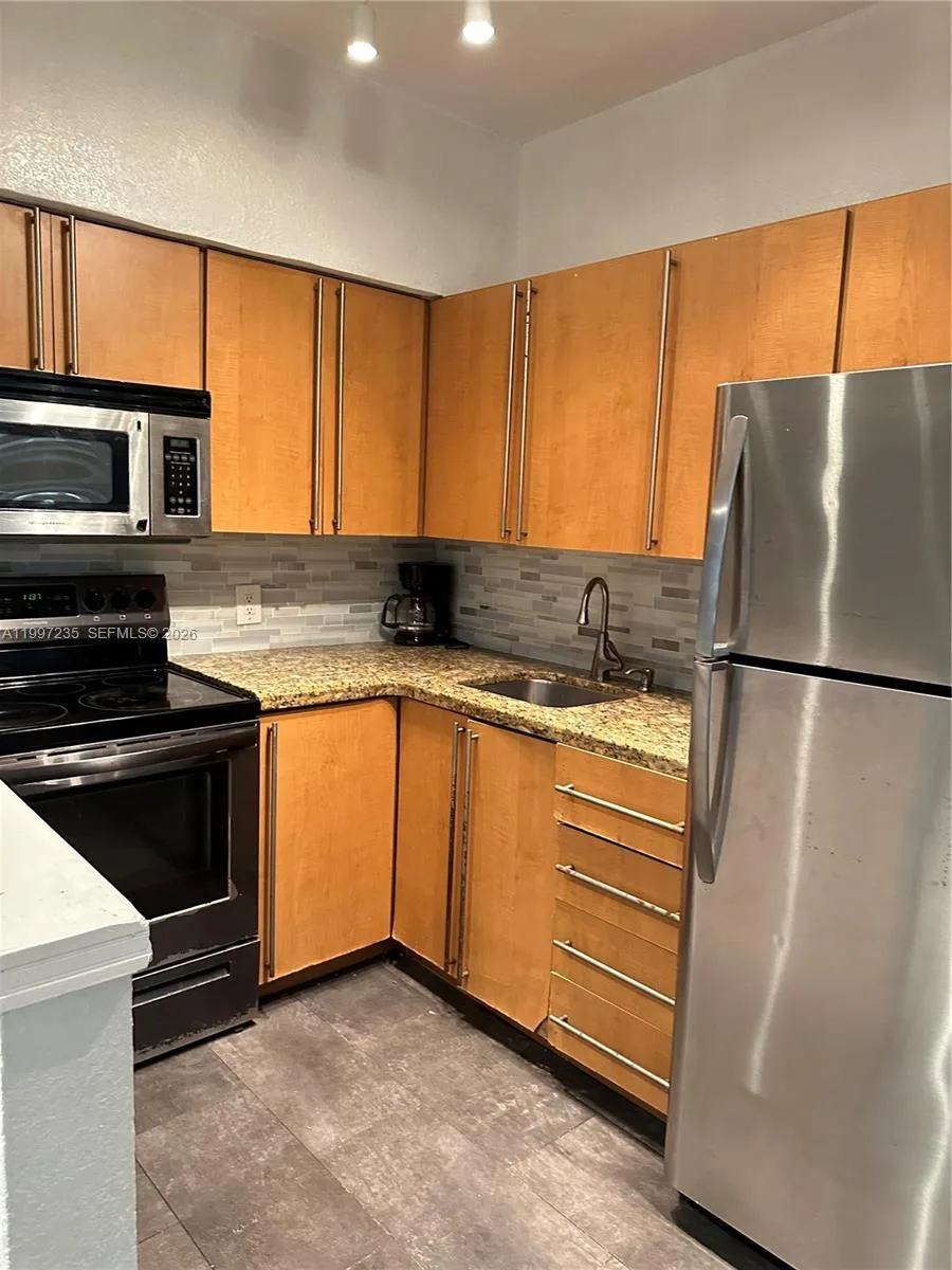 8401 Crespi Blvd # 3, Miami Beach, FL 33141 photo 7