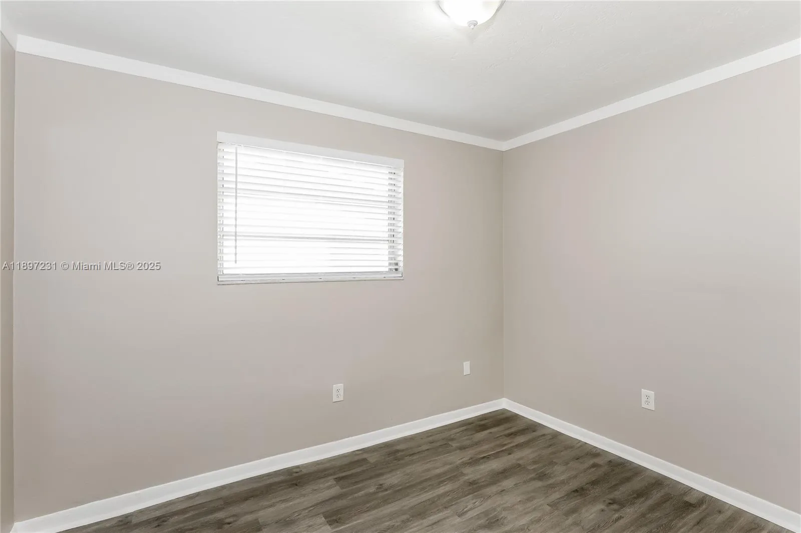 381 NE 164th St # 0, Miami, FL 33162 photo 13