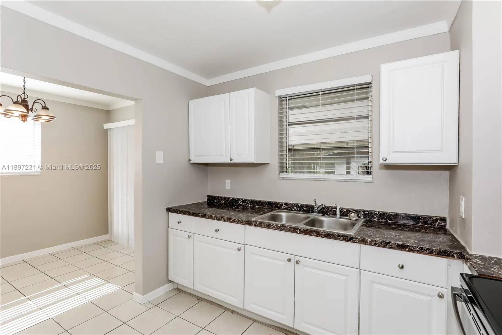 381 NE 164th St # 0, Miami, FL 33162 photo 7