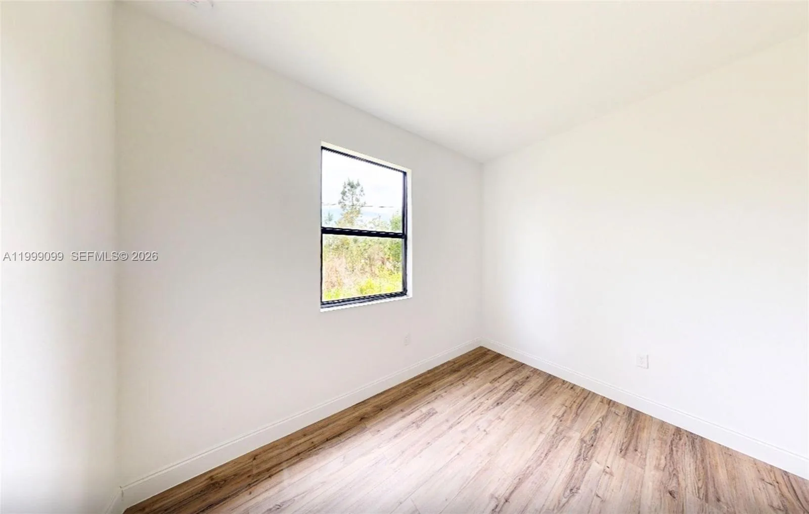 902 MAGNOLIA AVE, Lehigh Acres, FL 33972 photo 8