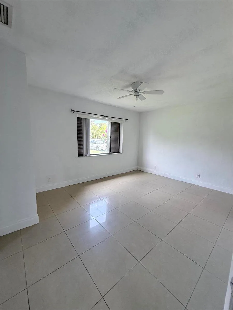 16100 NE 10th Avenue, North Miami Beach, FL 33162 photo 10