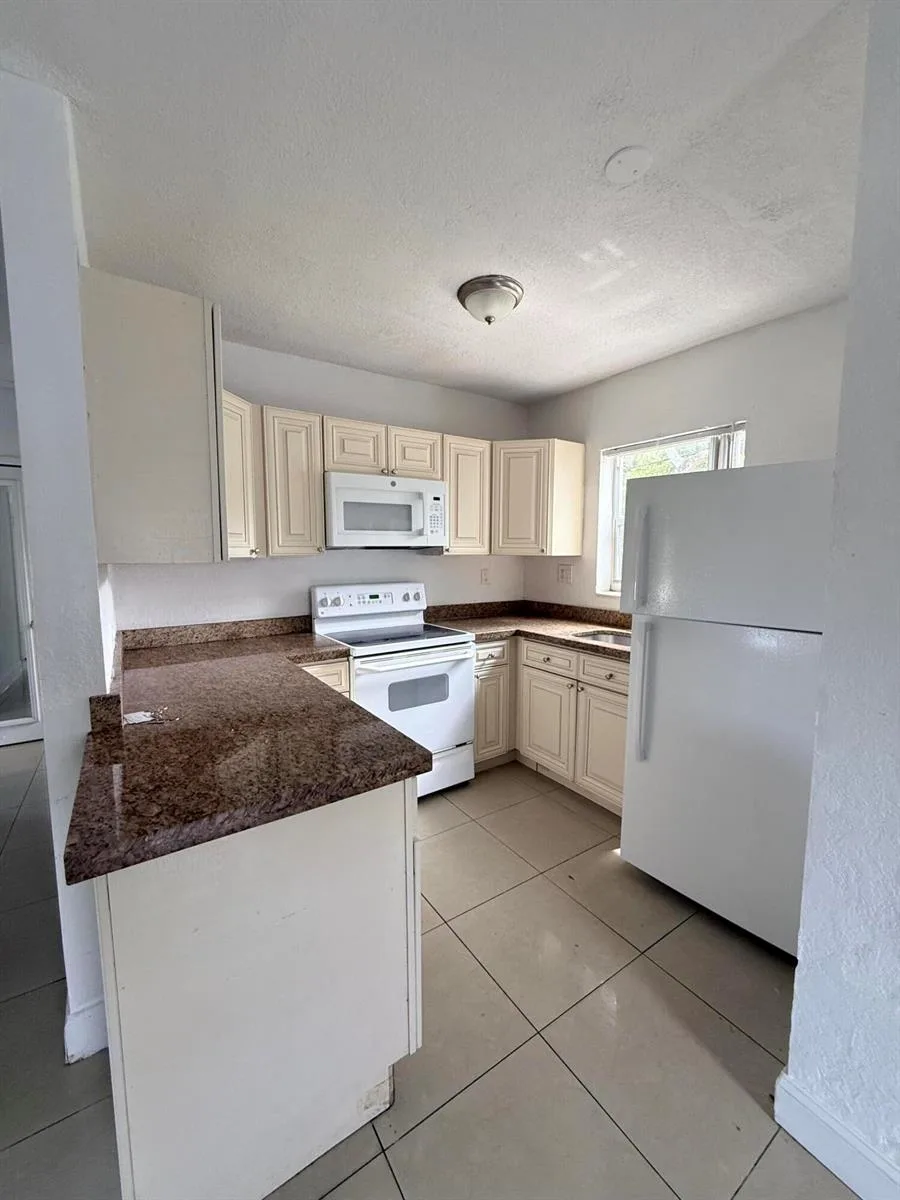 16100 NE 10th Avenue, North Miami Beach, FL 33162 photo 8