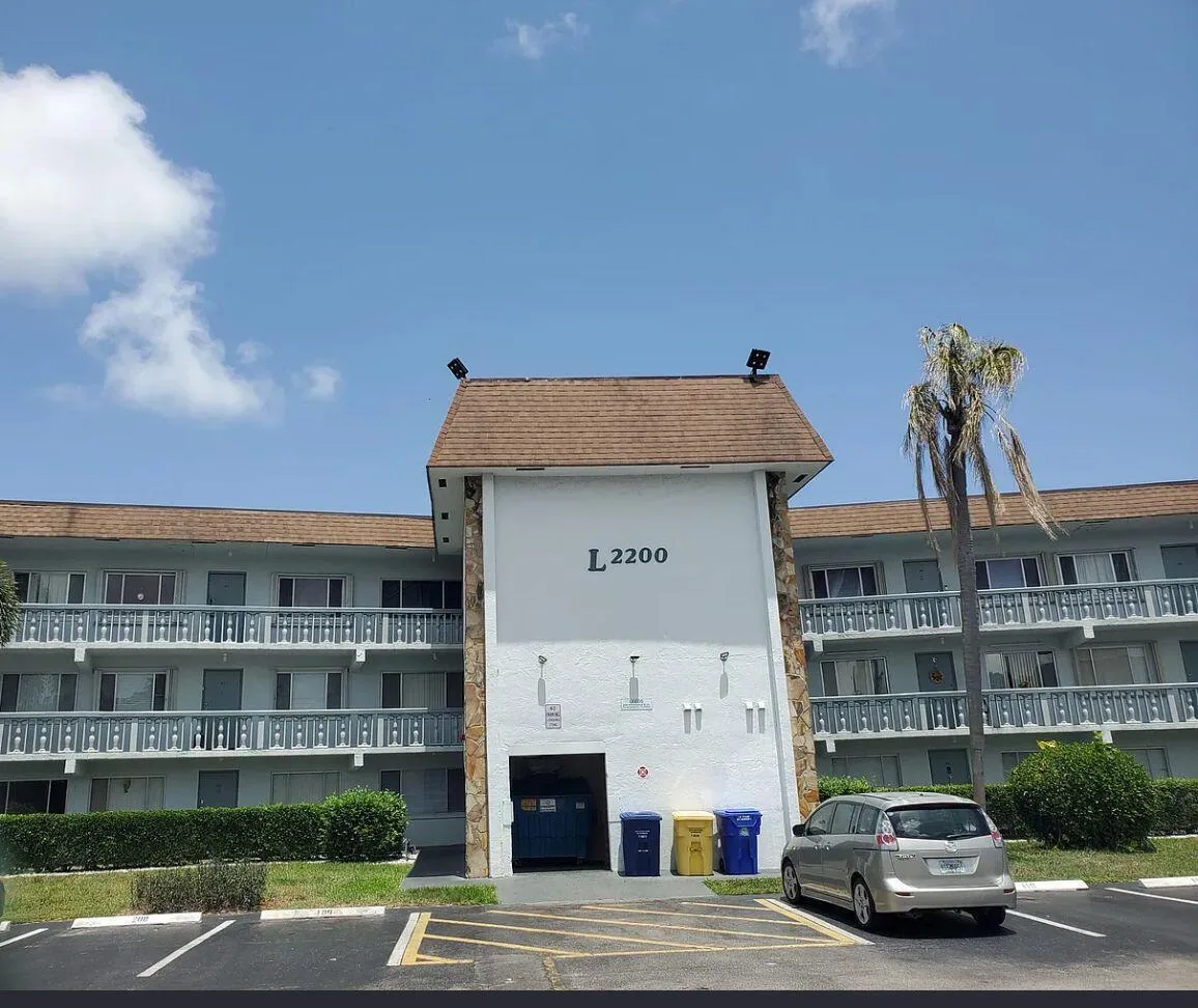 2200 SPRINGDALE Boulevard # 206, Palm Springs, FL 33461