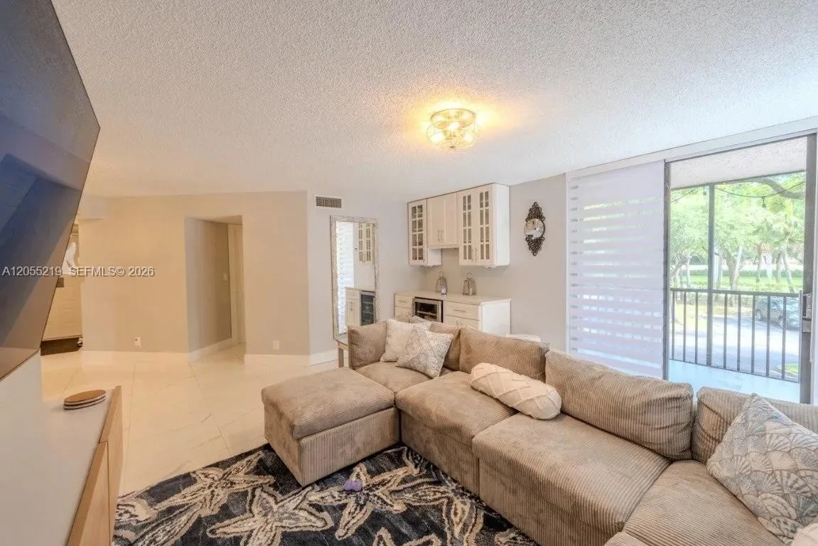 10451 W Broward Blvd # 201, Plantation, FL 33324 photo 2