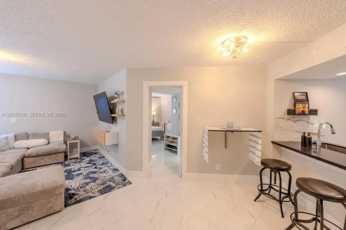 10451 W Broward Blvd # 201, Plantation, FL 33324 photo 4