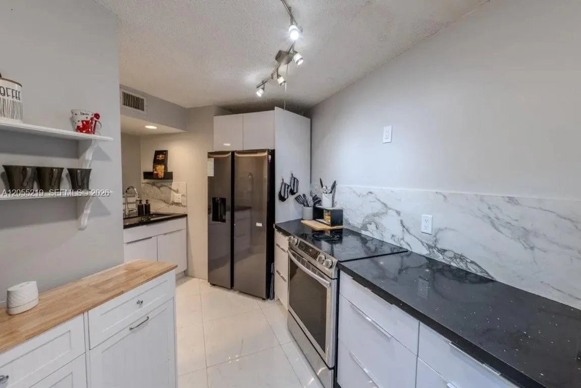 10451 W Broward Blvd # 201, Plantation, FL 33324 photo 7