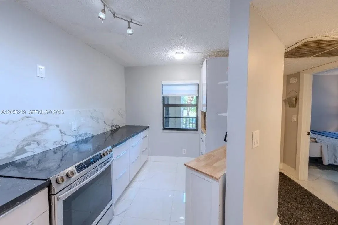 10451 W Broward Blvd # 201, Plantation, FL 33324 photo 8