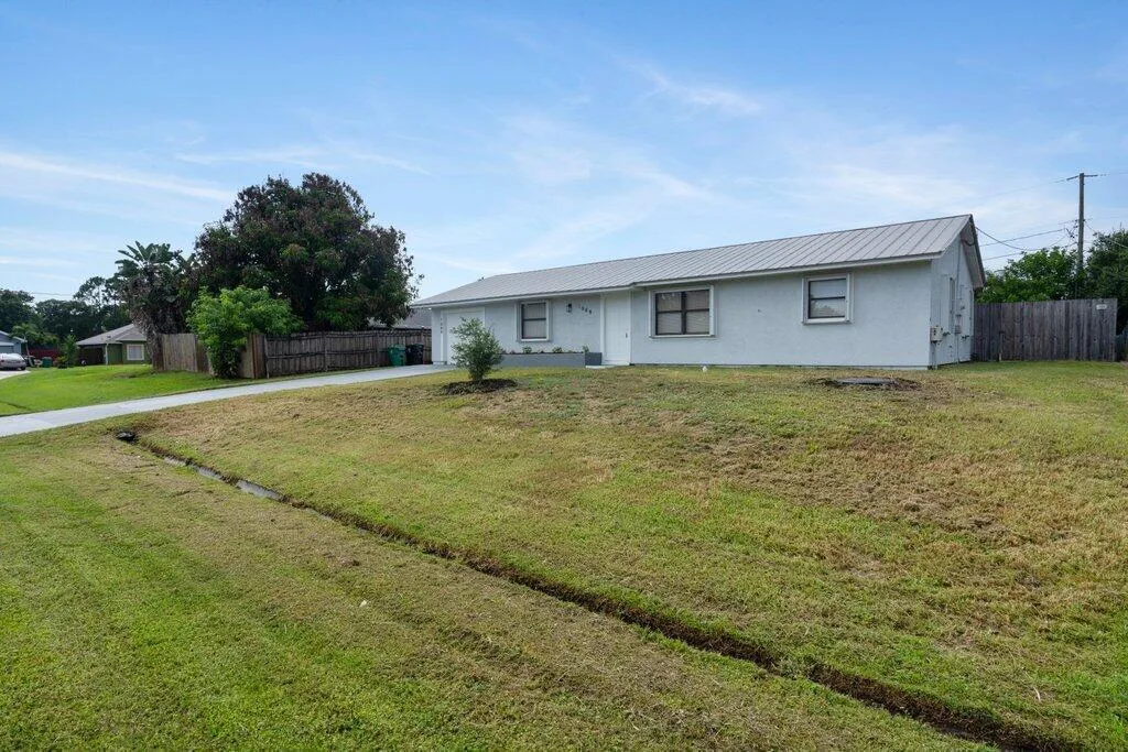 1089 SW Janar Avenue, Port St. Lucie, FL 34953