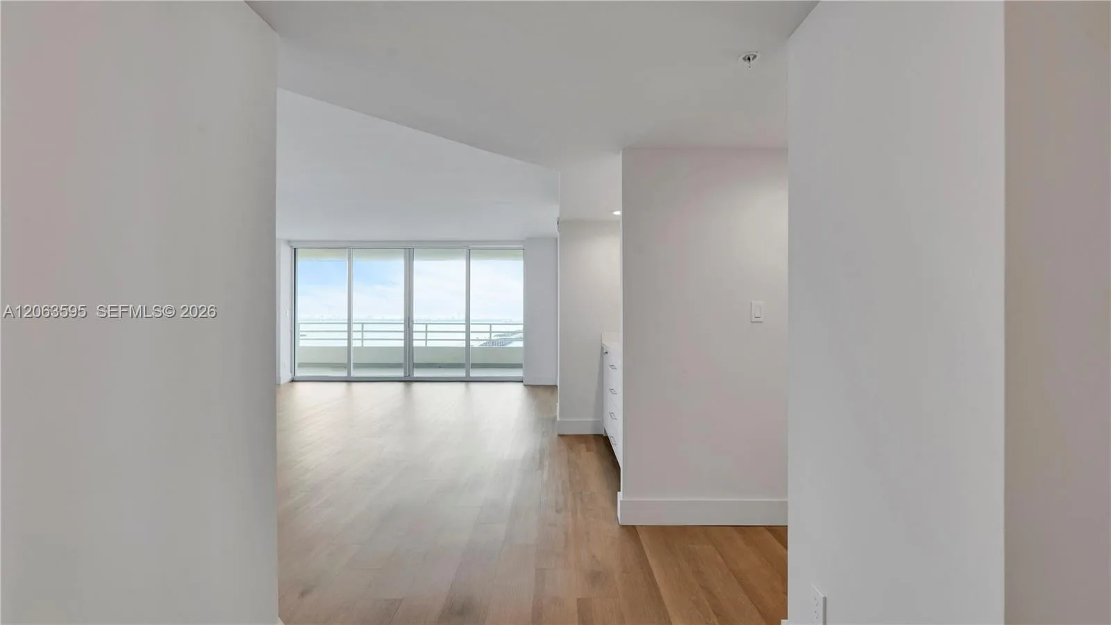 555 NE 34th St # 1801, Miami, FL 33137 photo 3