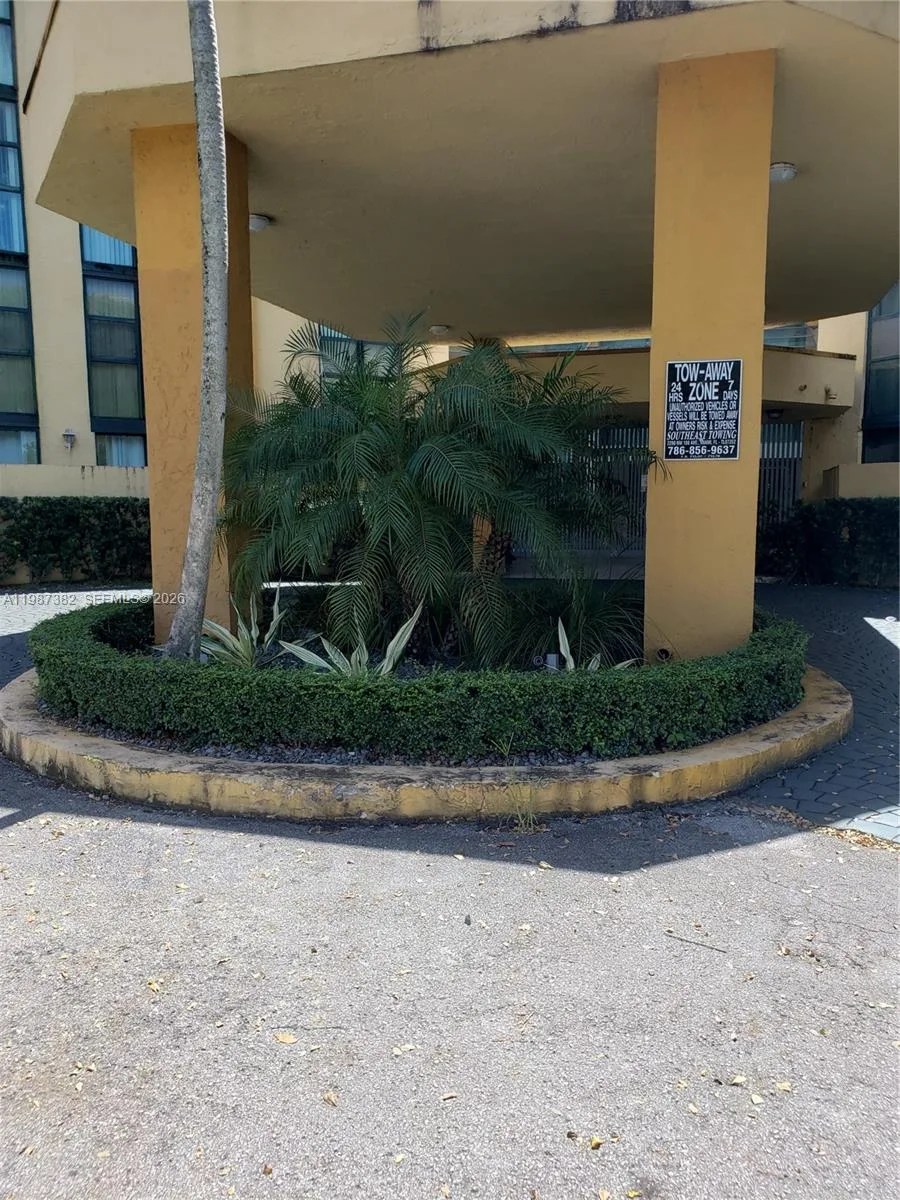 11800 SW 18th St # 327-4, Miami, FL 33175